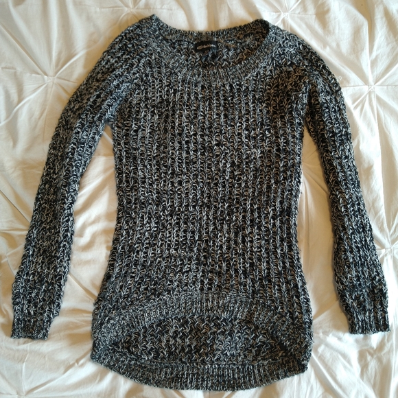 Sweater - Picture 4 of 5